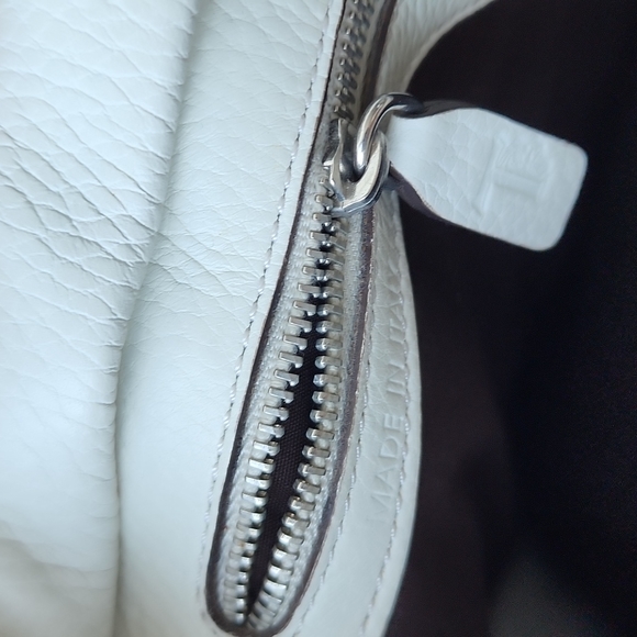 Tod's Leather Front Pocket Tote Bag - Picture 8 of 15